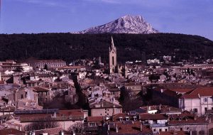 carbone_aix-vue-toits-sainte-victoire_jpg